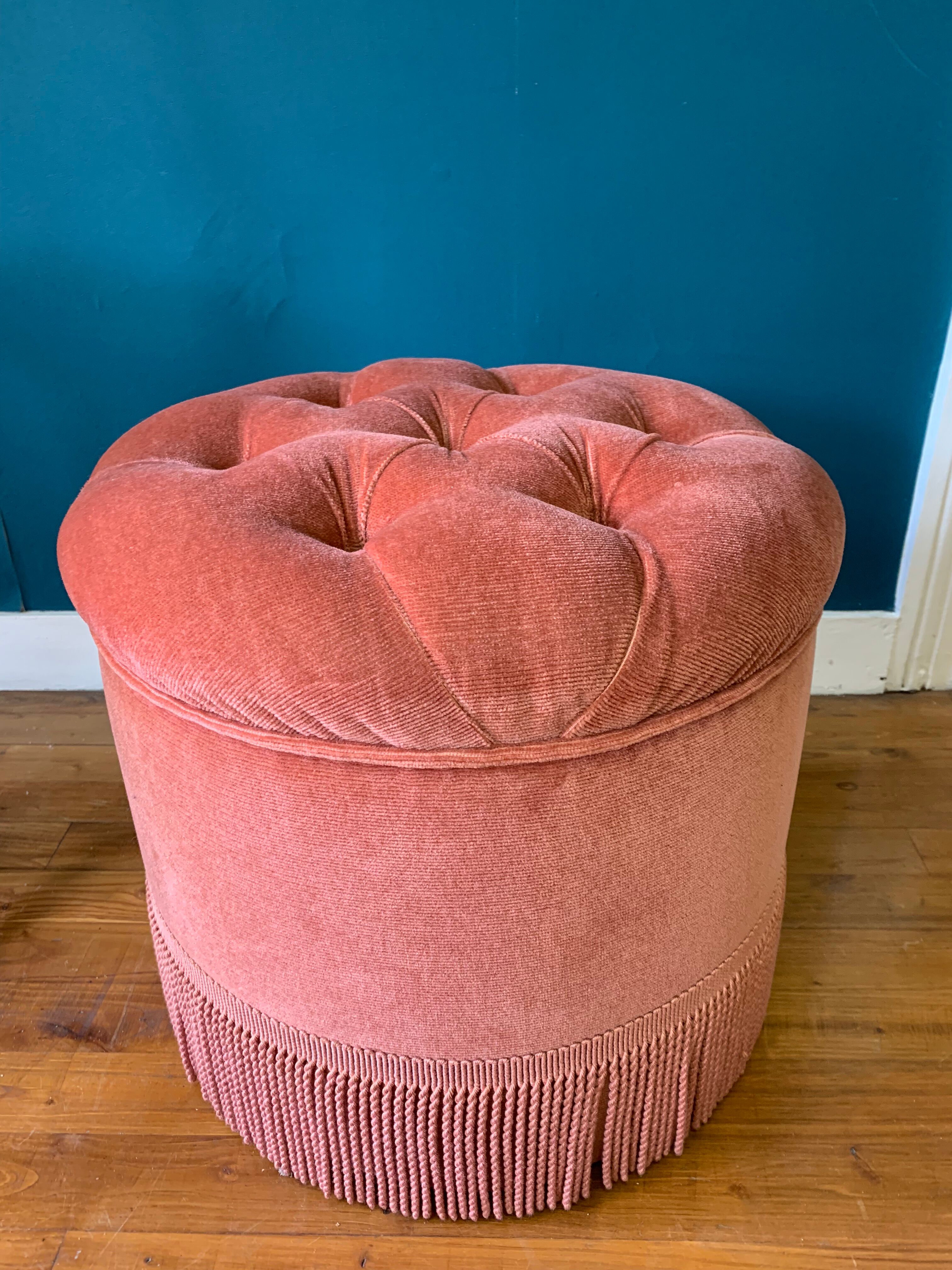 Pink velvet ottoman
