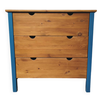 Solid pine chest of drawers
