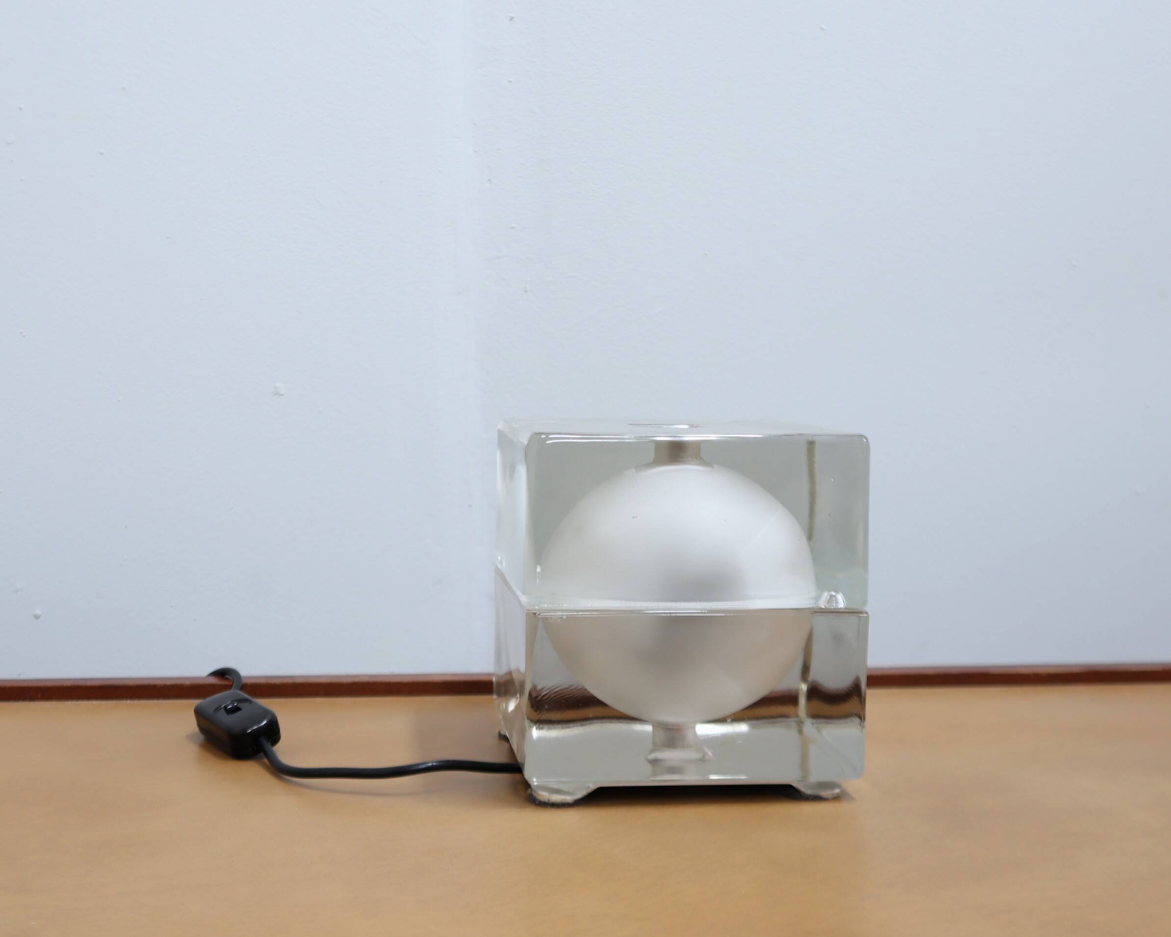 1960s Cubosfera table lamp by Alessandro Mendini for Fidenza Vetraria