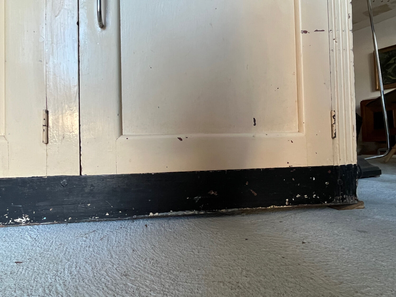 Display cabinet for shop