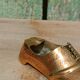 Cendrier vintage en laiton forme chaussure