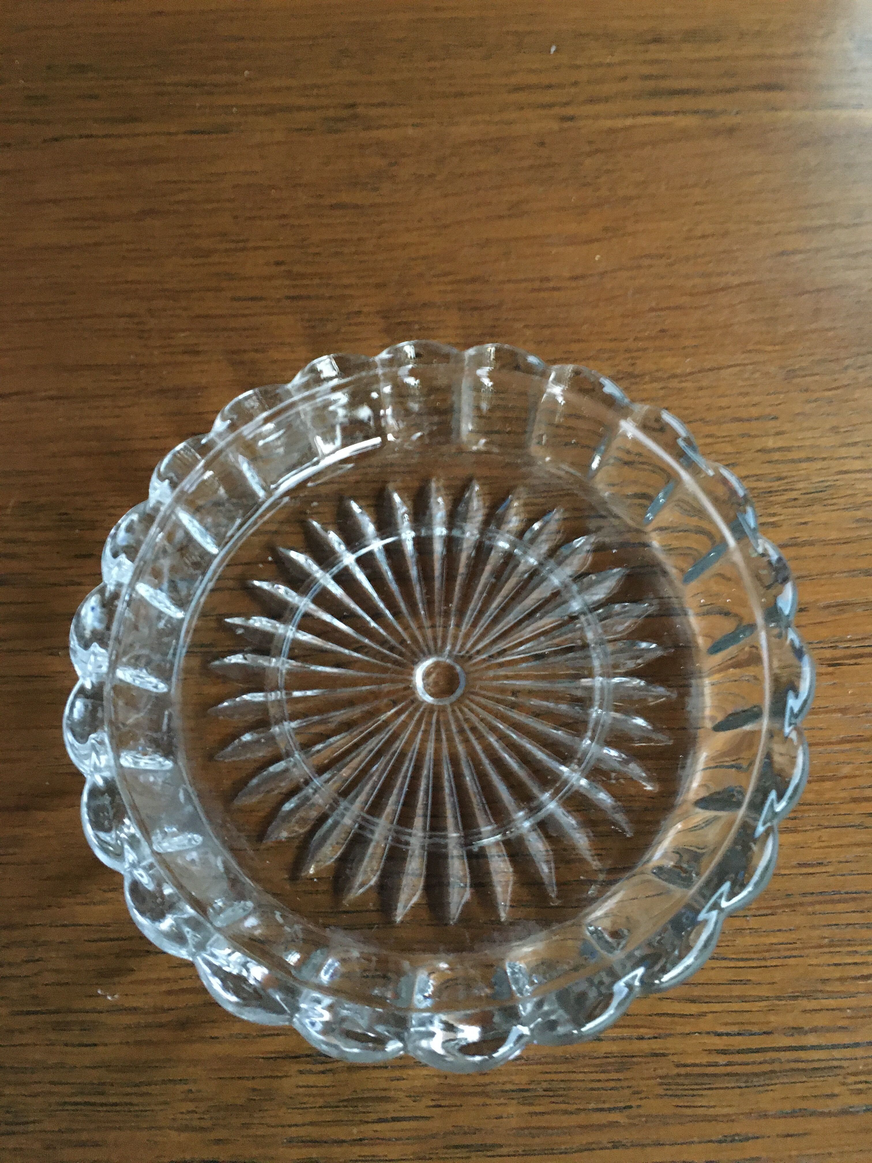 Vast empty glass pocket