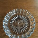 Vast empty glass pocket