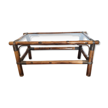 Rattan table