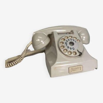 VINTAGE WHITE PHONE IN ERICSSON BAKELITE