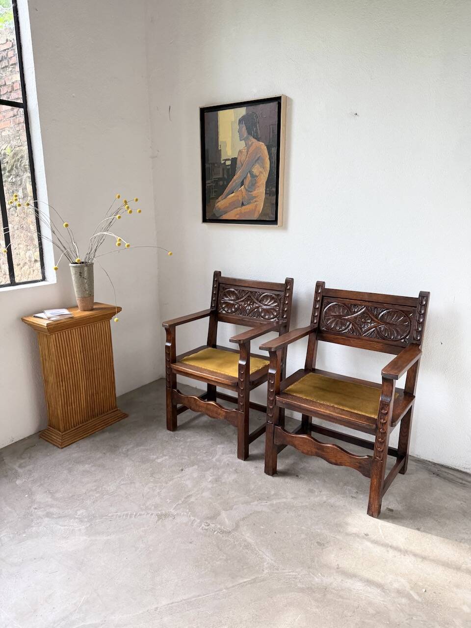 Paire de fauteuils style espagnol bois sculpté 1900