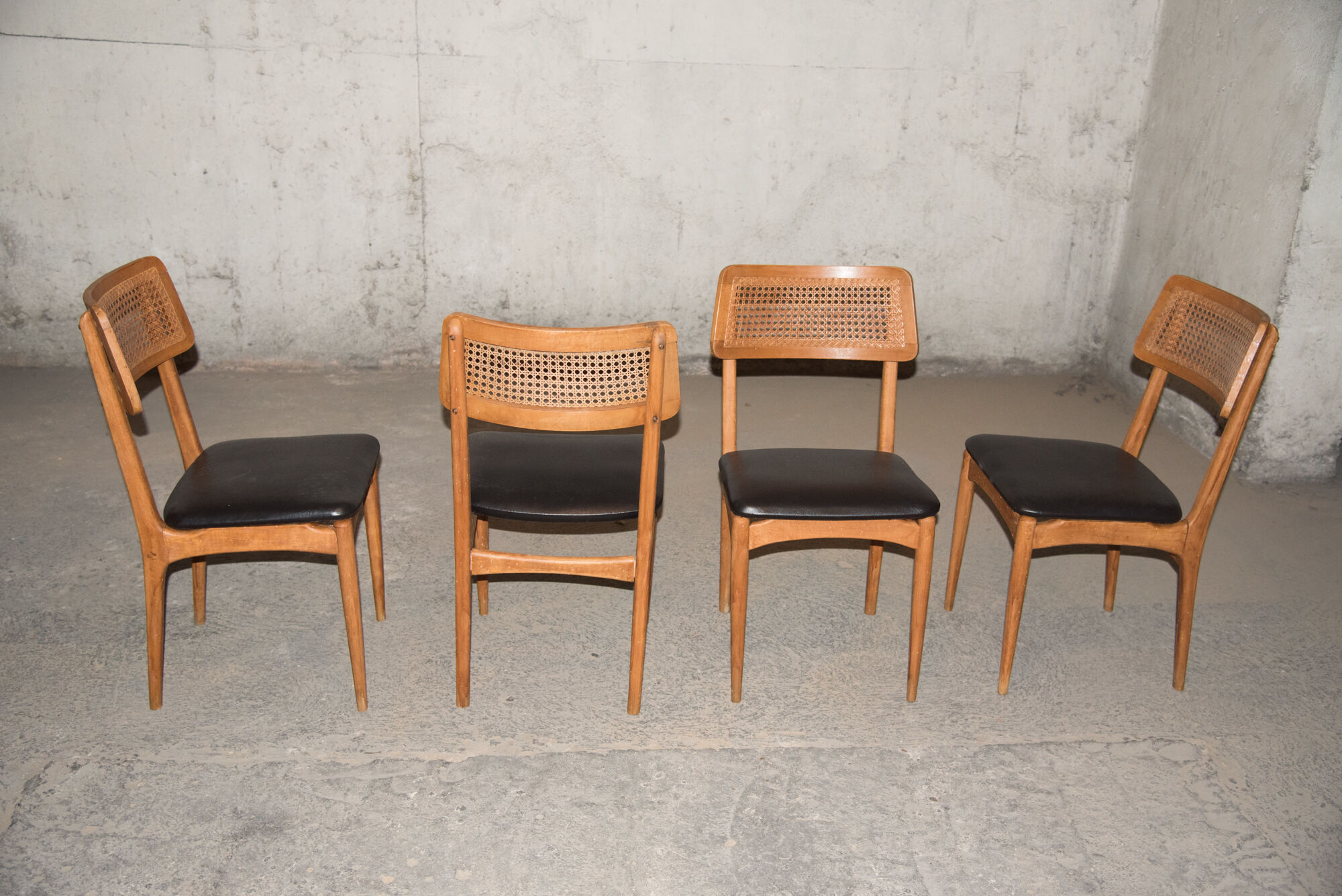 Series of 4 Scandinavian chairs 50/60s