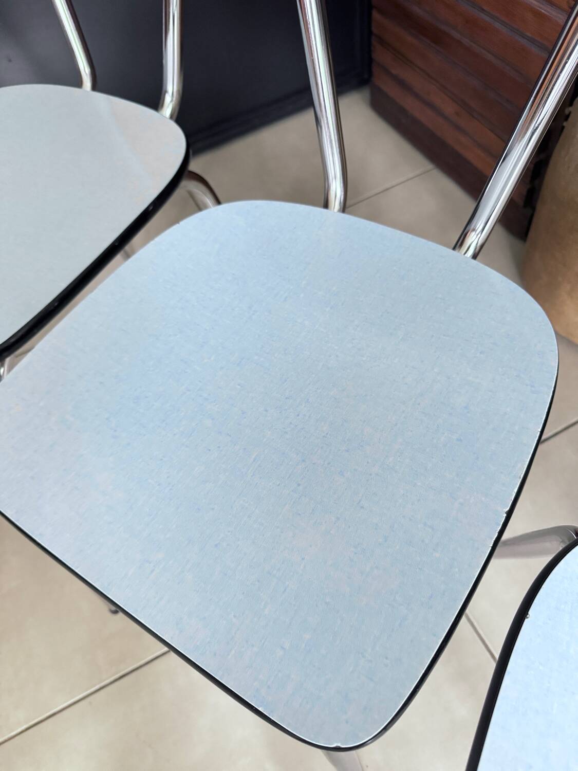 Série de 4 chaises Formica bleues vintage