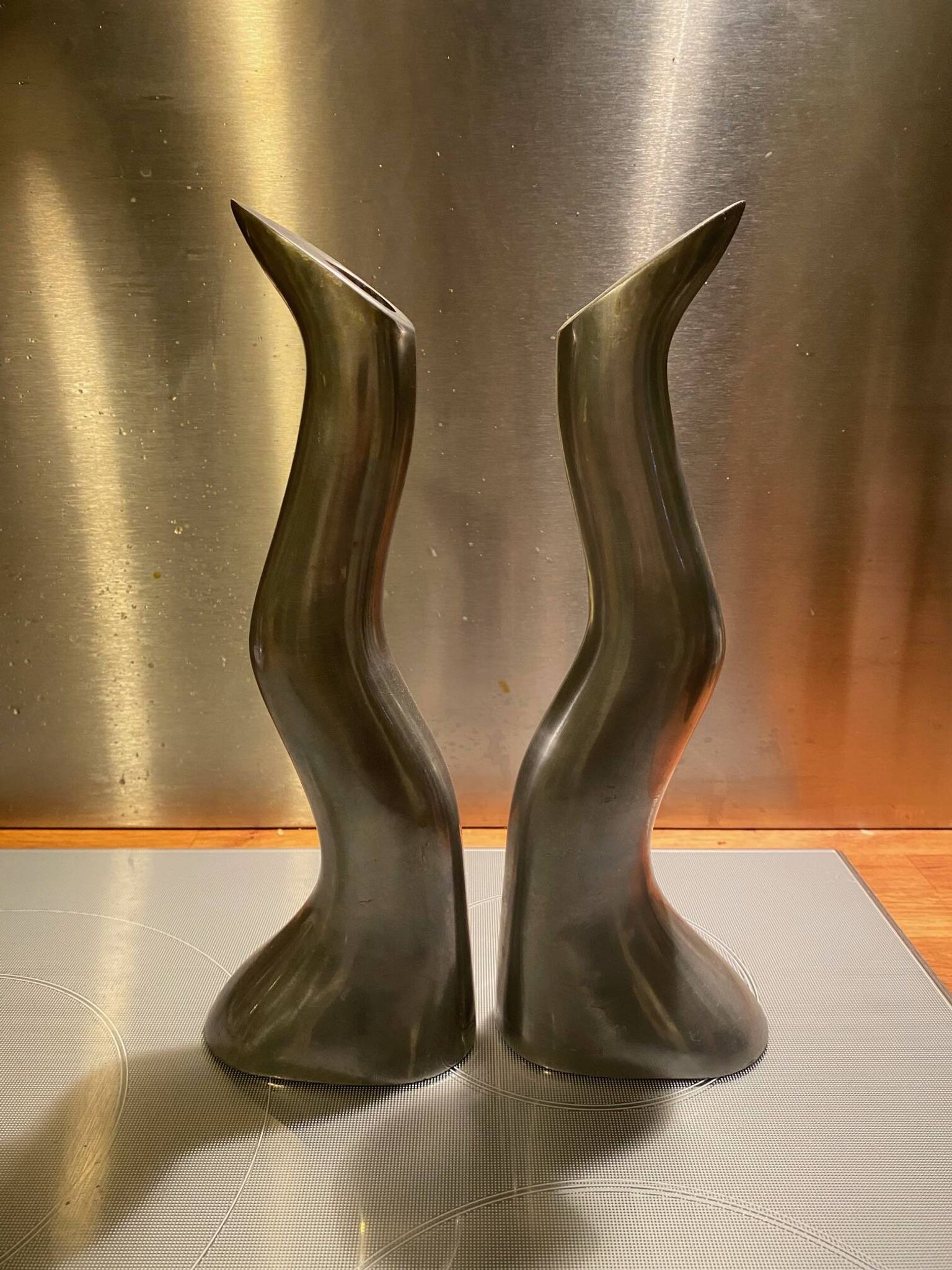 Ensemble en aluminium massif Anna Efverlund – 2 chandeliers et 1 vase