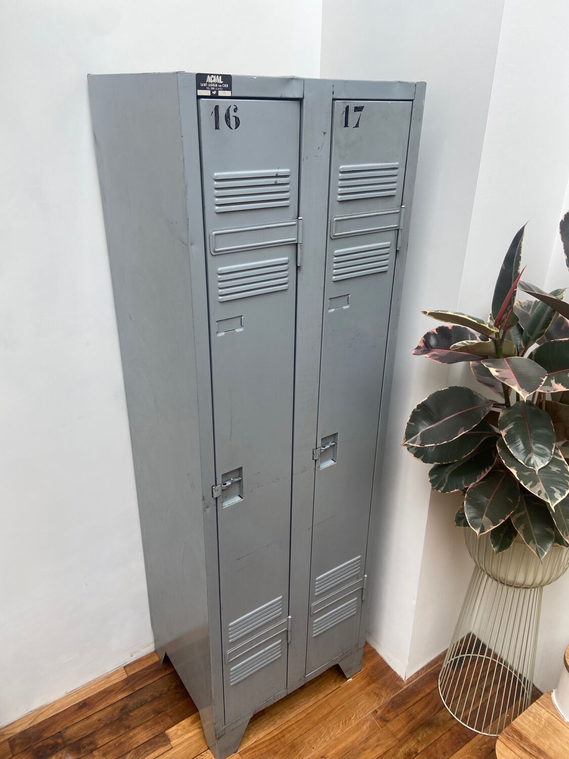 Vestiaire Acial La Poste