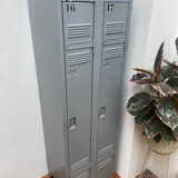 Acial La Poste cloakroom furniture