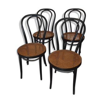 Lot de chaises Thonet FMG n°18