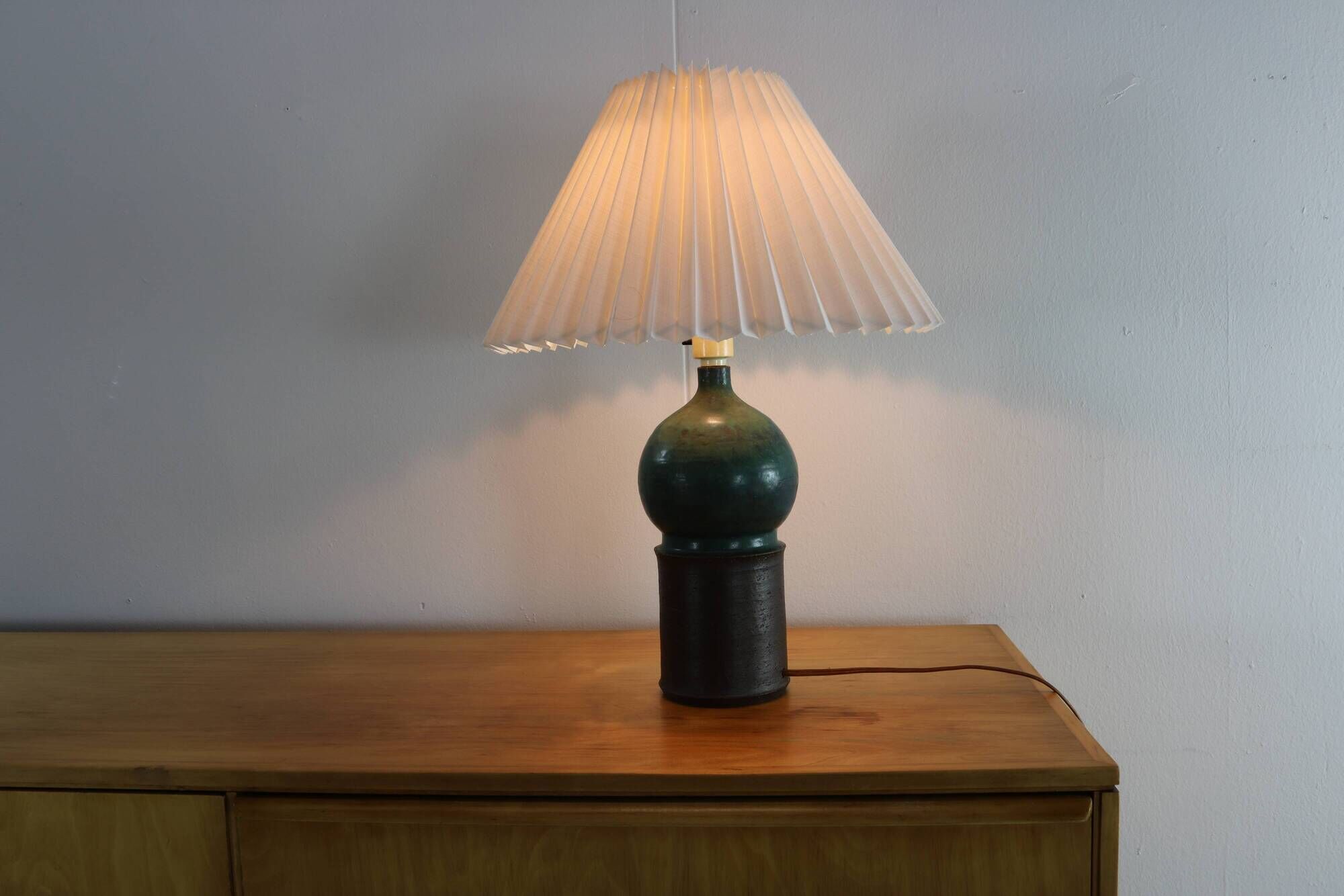 Sixties danish design ceramic tablelamp by Marianne Starck