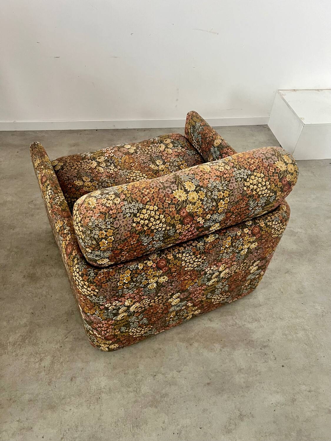 Old floral pattern armchair design Wittmann Austria Josef Hauffmann vintage