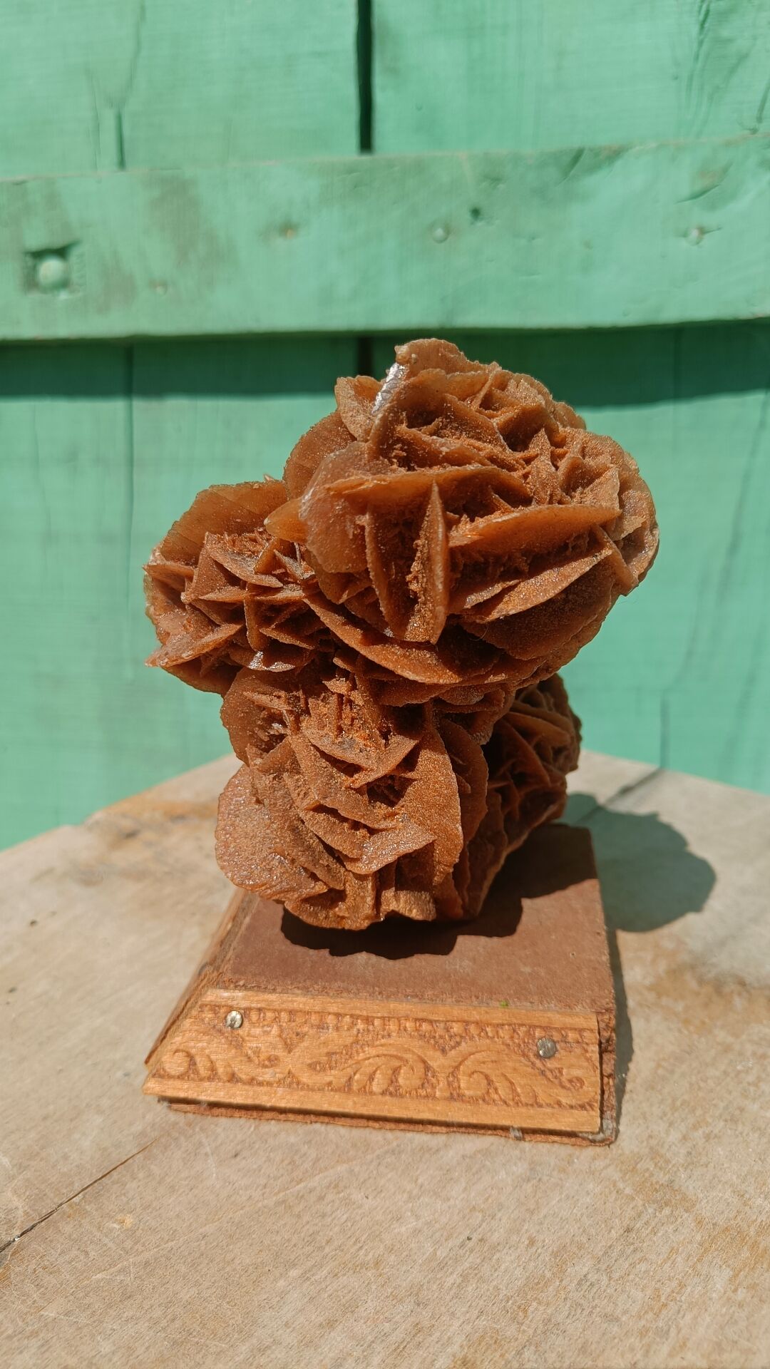 Rose des sables sur socle