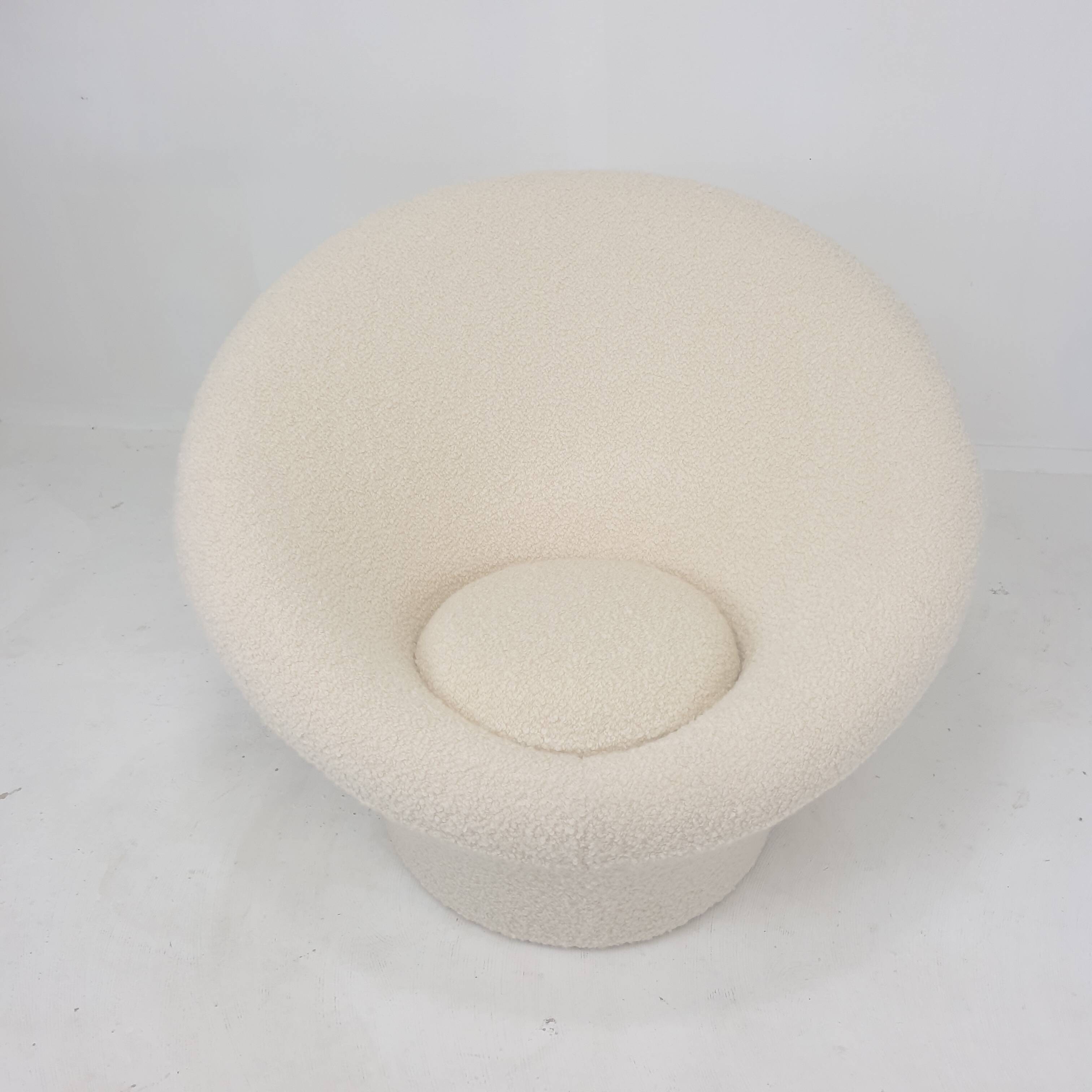 "Big Mushroom" Armchair and Pouf by Pierre Paulin for Artifort
