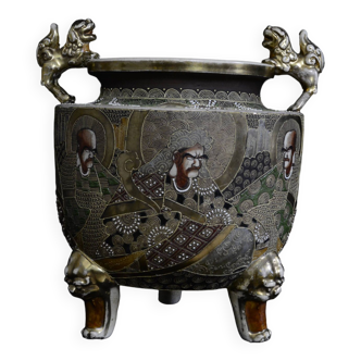 Cache pot en céramique émaillée japonais. Satsuma 1900