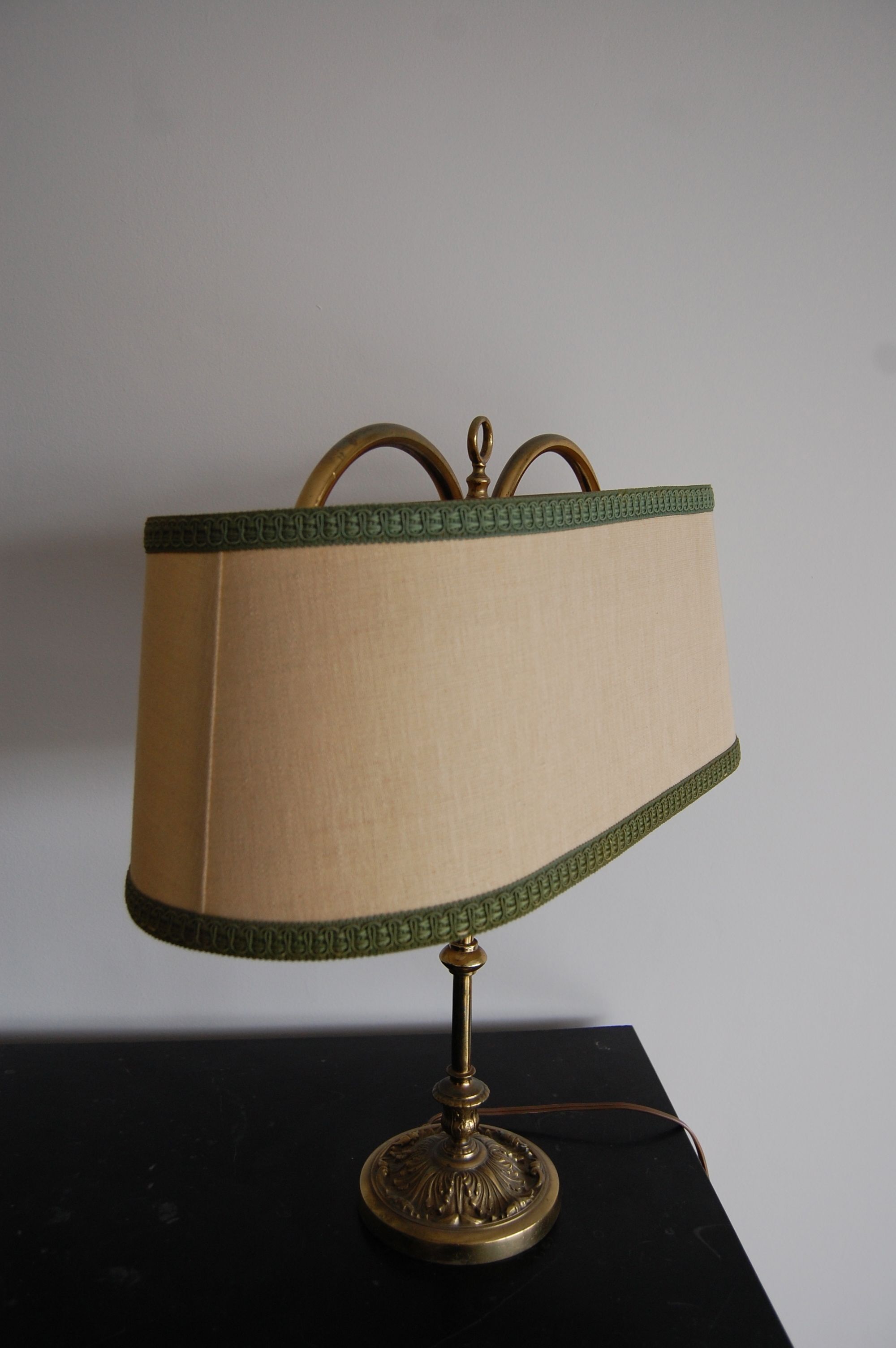 Table lamp