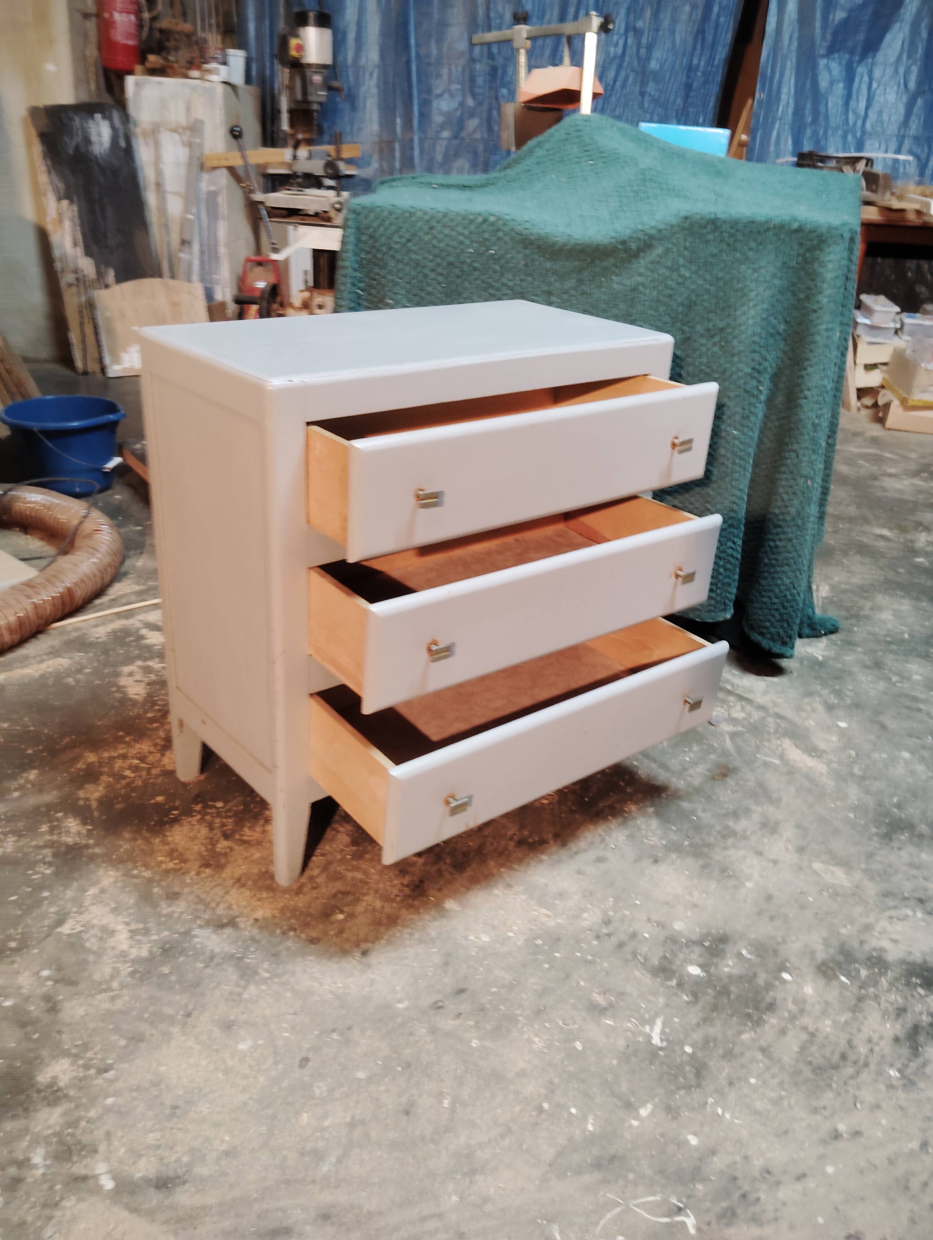 Petite commode vintage