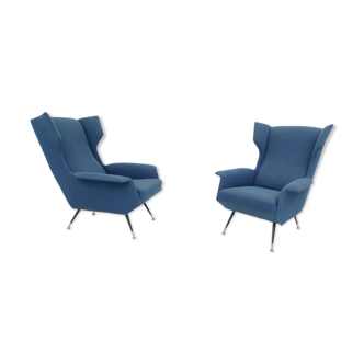 Pair of armchairs in overseas fabric with patent metal feet, Italy, 1950