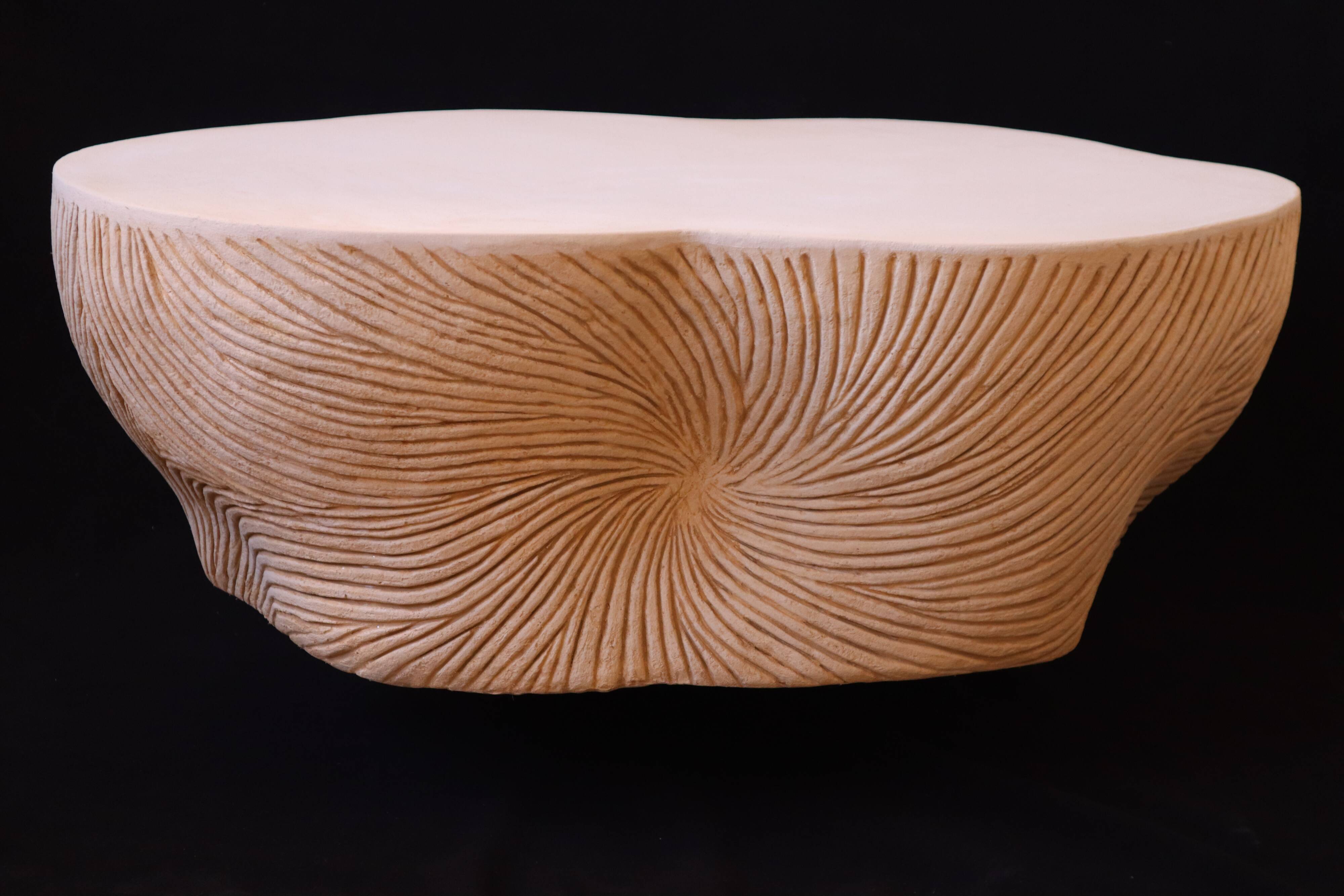 Spirale, table basse design effet pierre, création unique fait main