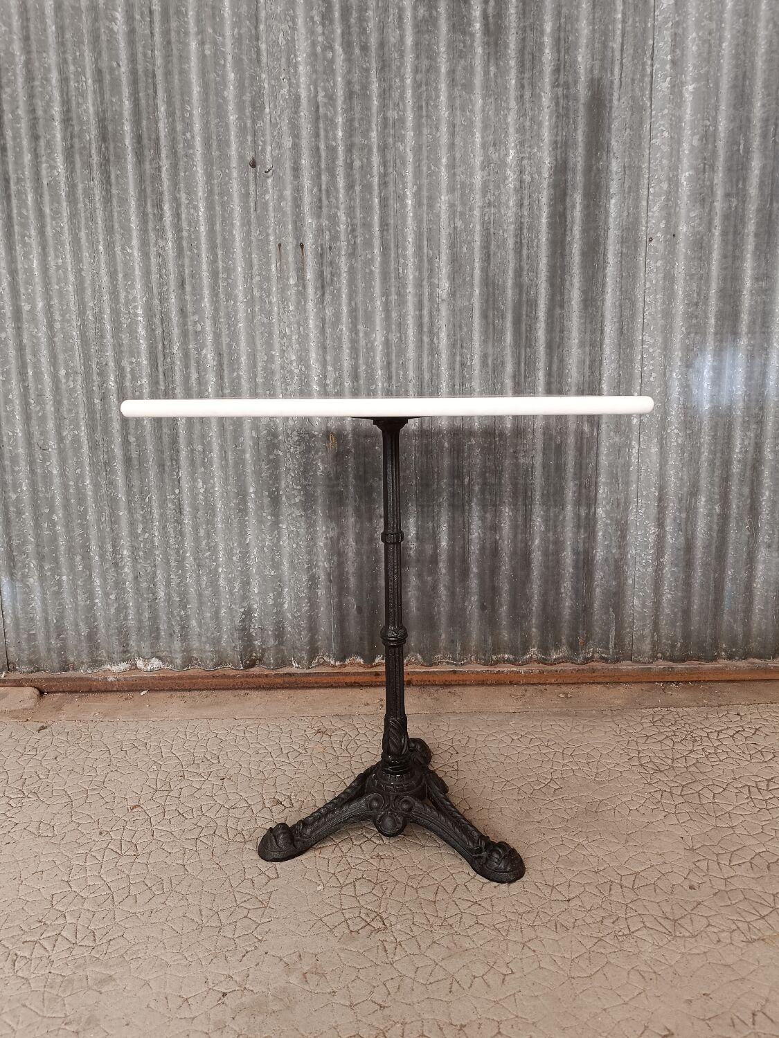 Vintage bar / bistro table in cast iron and marble