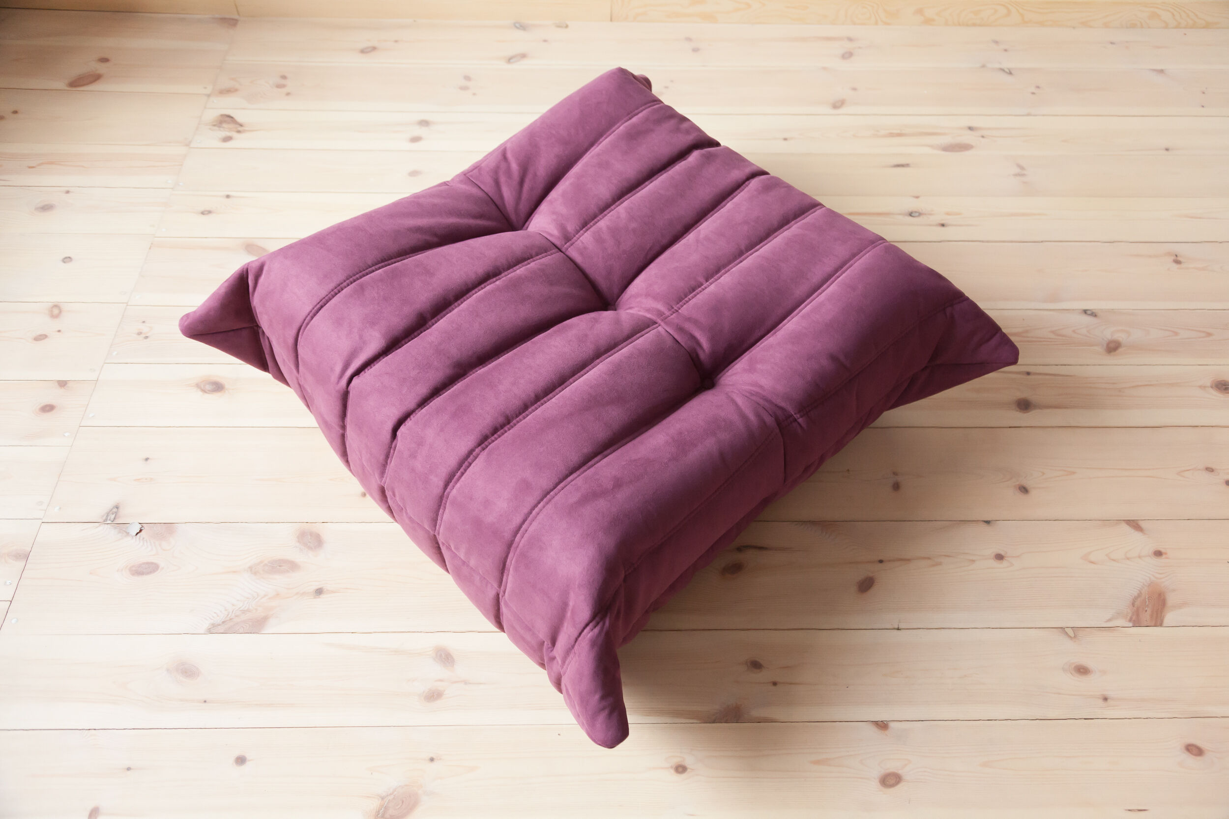 Togo armchair and pouf model designed by Michel Ducaroy 1973