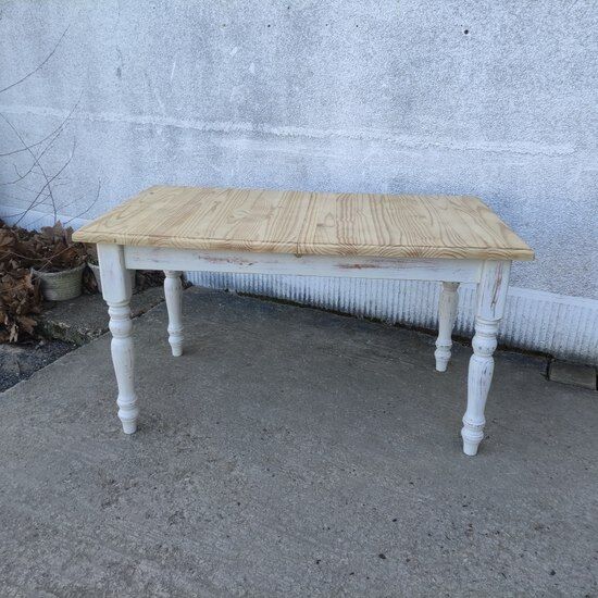 Dining table with extensions