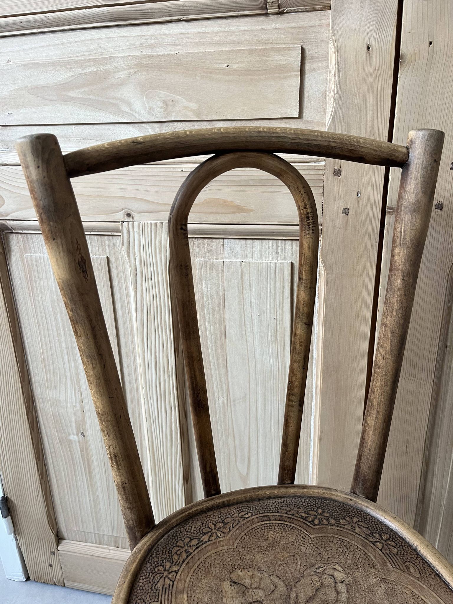 Bistro chair 1900 poppy seat