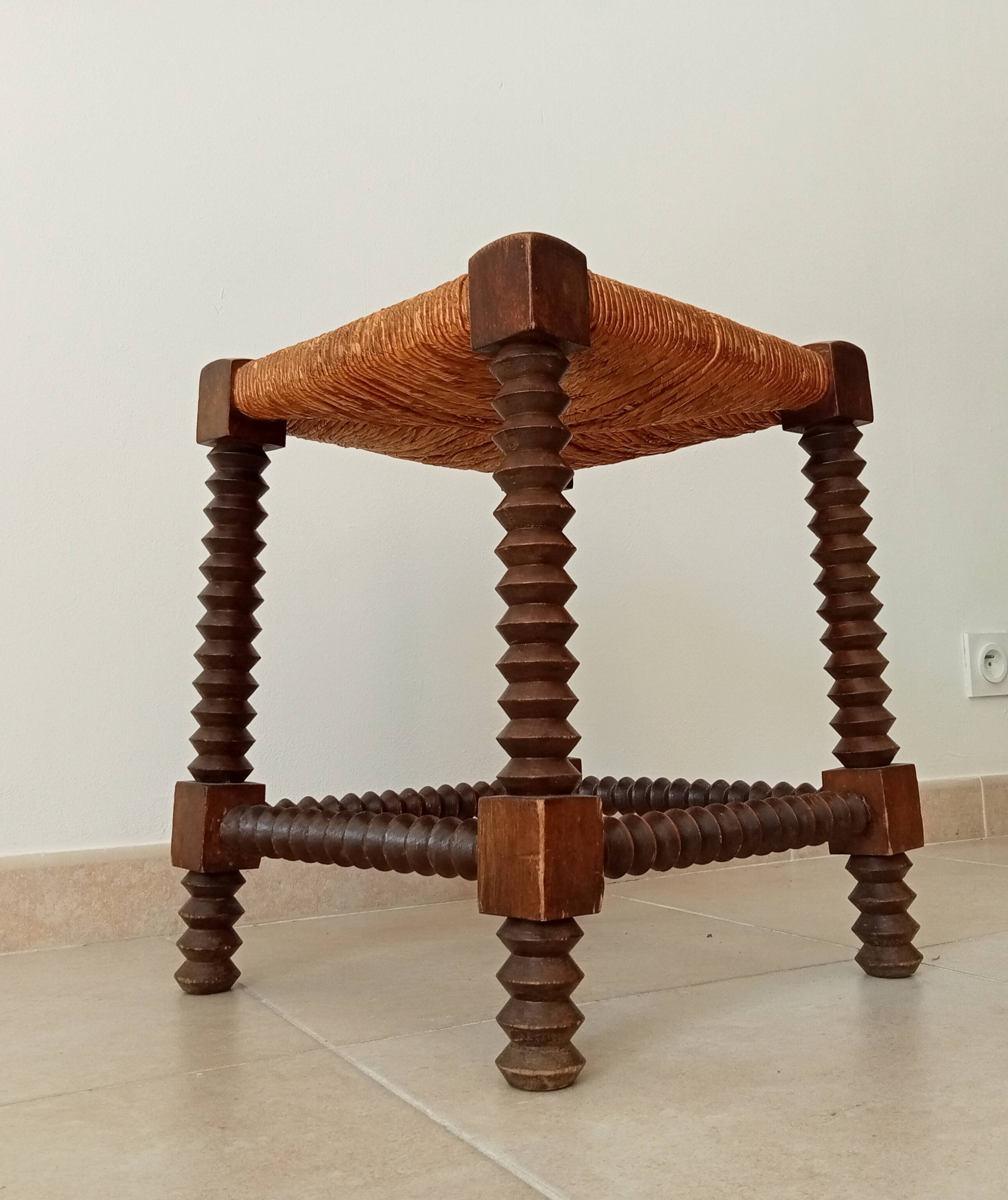 Vintage straw stool in turned wood 50s/60s
