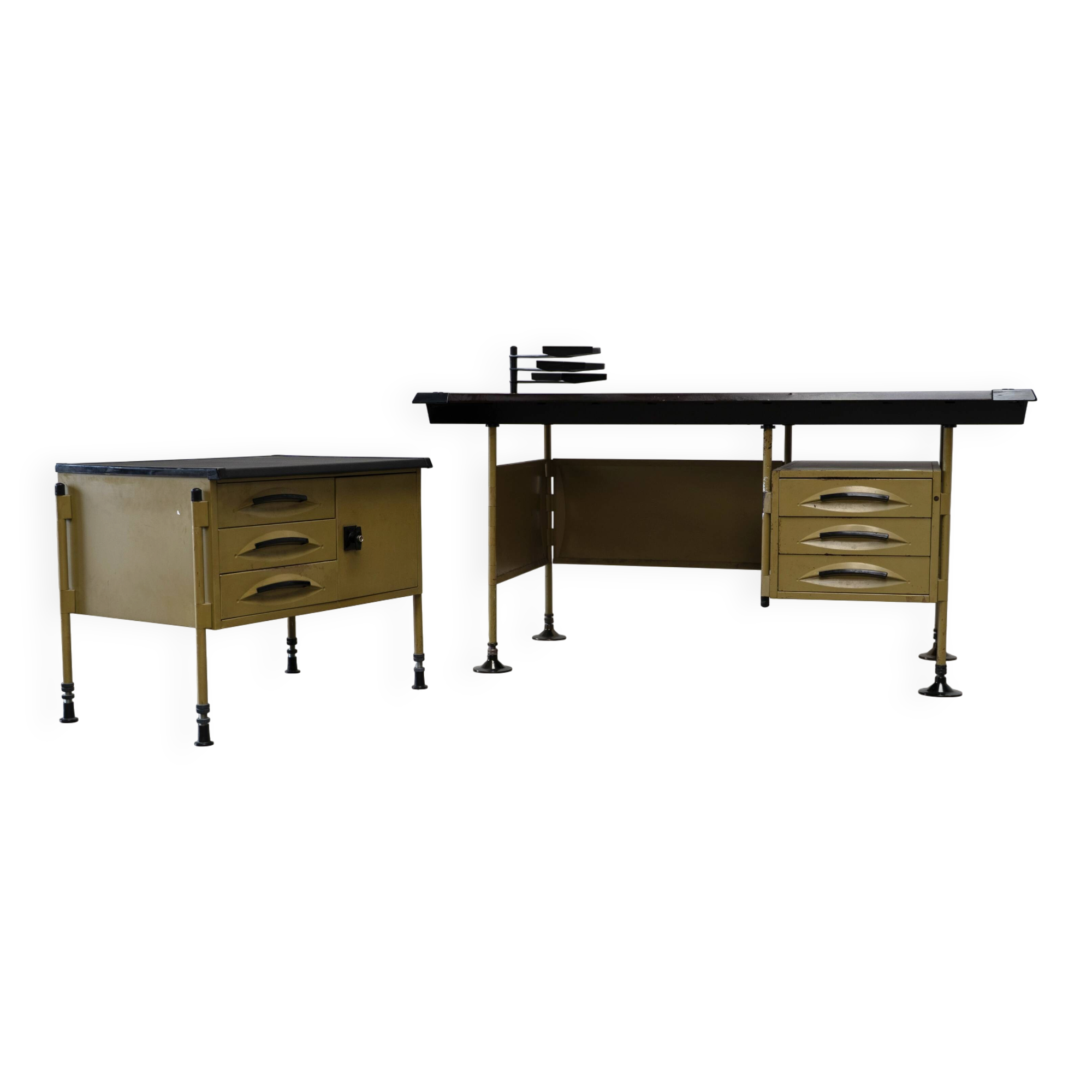 Italian desk by Studio BBPR for Olivetti
