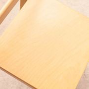 Chaise empilable en bois courbé années 70 teinte hêtre
