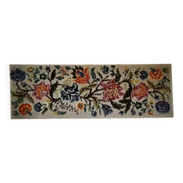 1970s wall tapestry with large multicoloured flowers