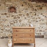 Antique chest of drawers