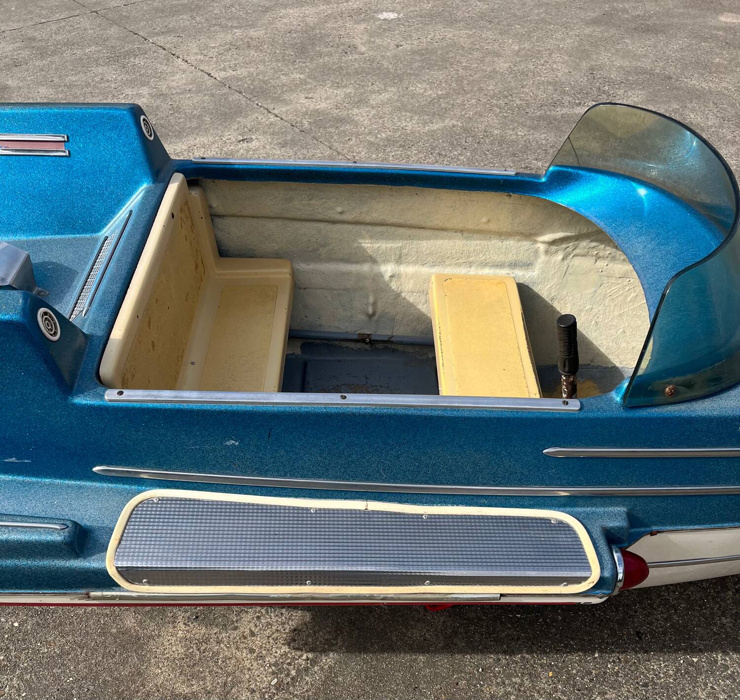 Space shuttle godbille ride subject