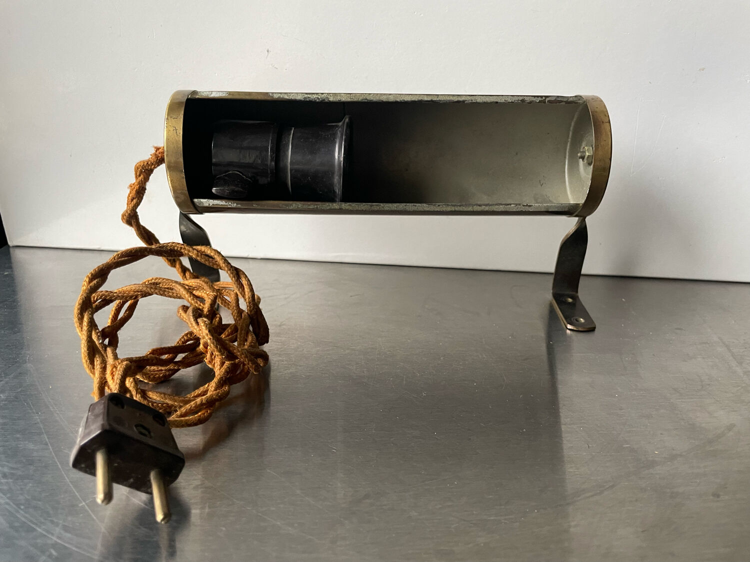 Danish art deco wall lamp in metal