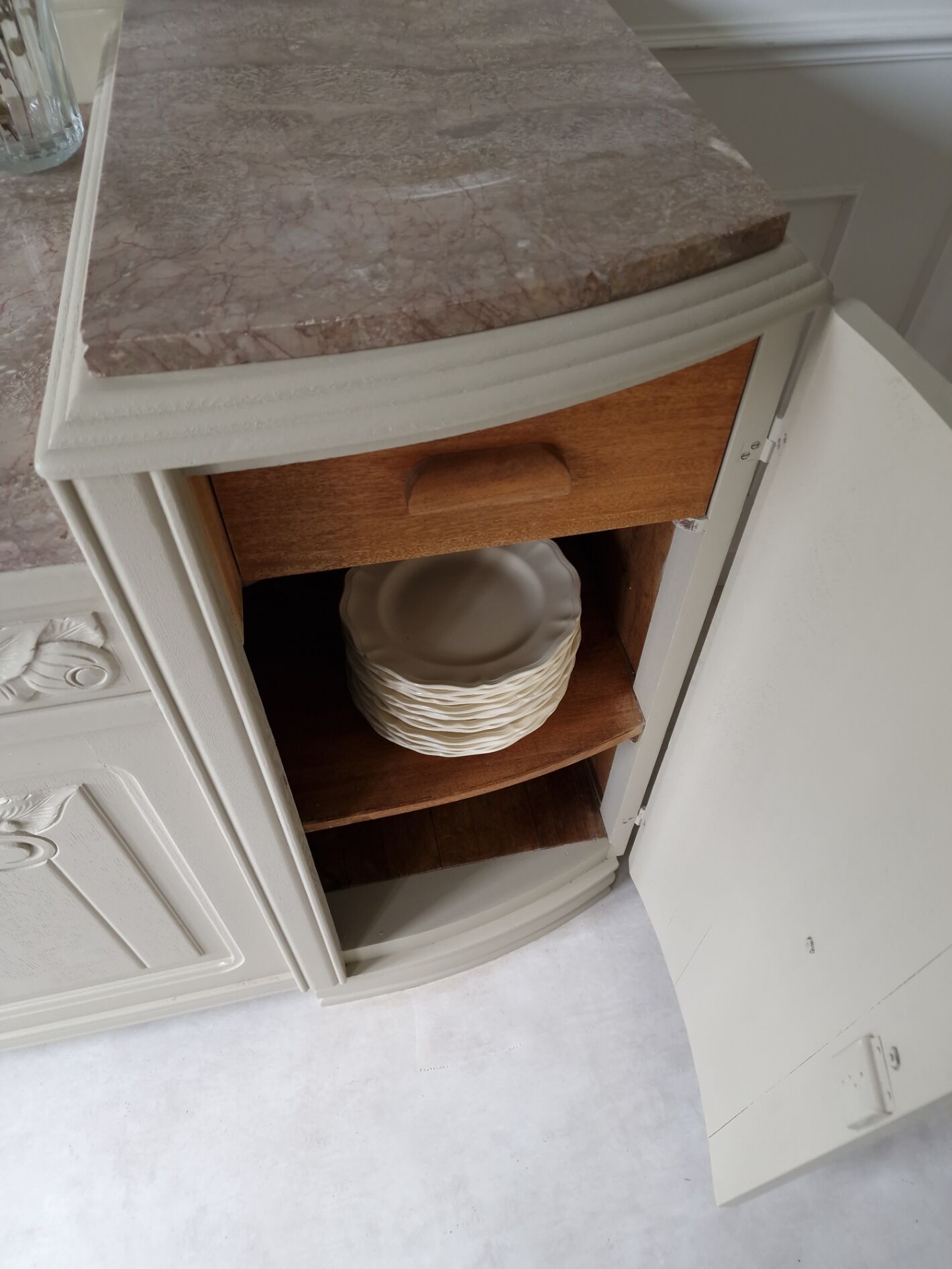 Art Deco beige buffet