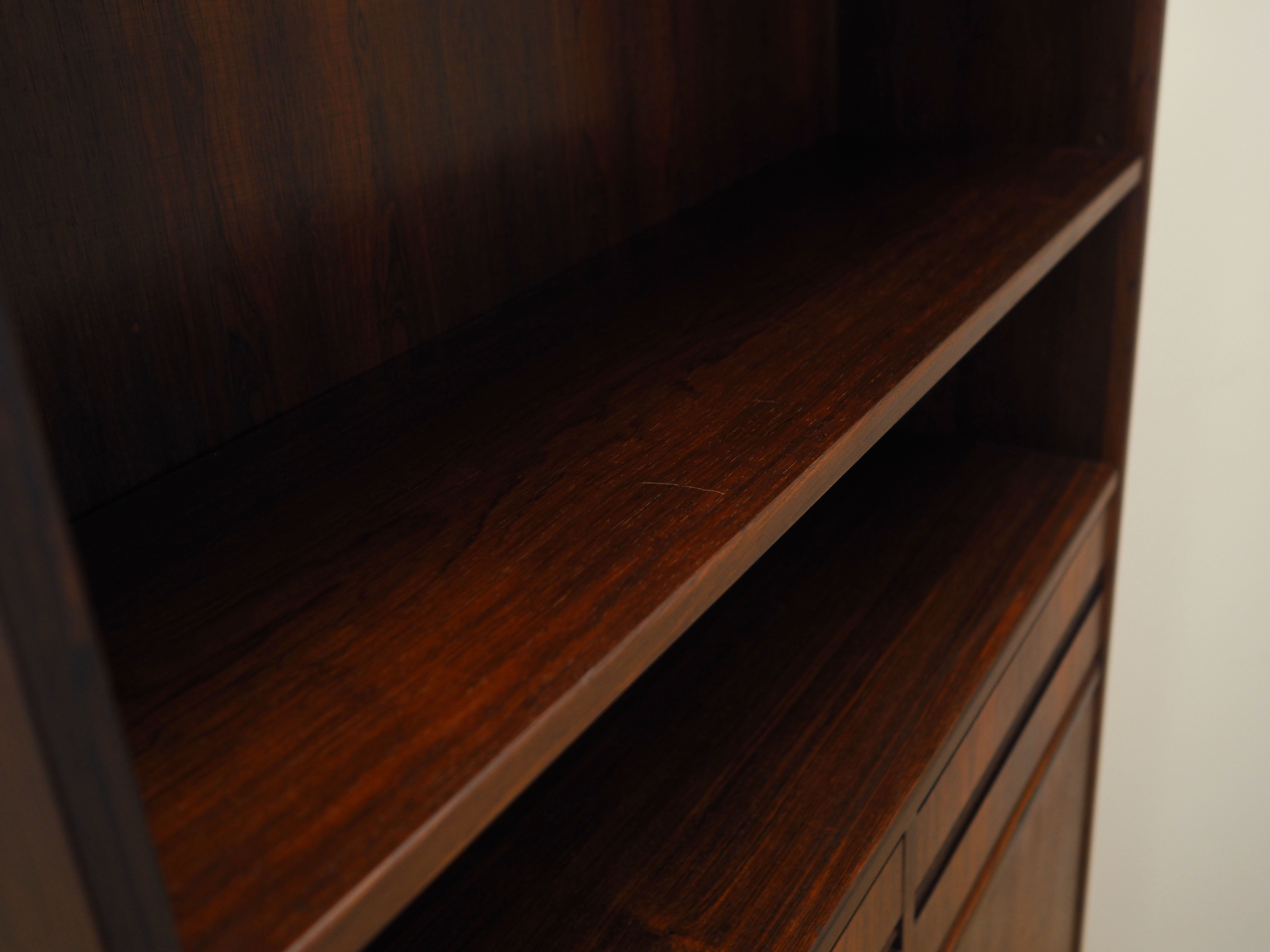 Bibliothèque en palissandre, design danois, années 1970, production: Danemark