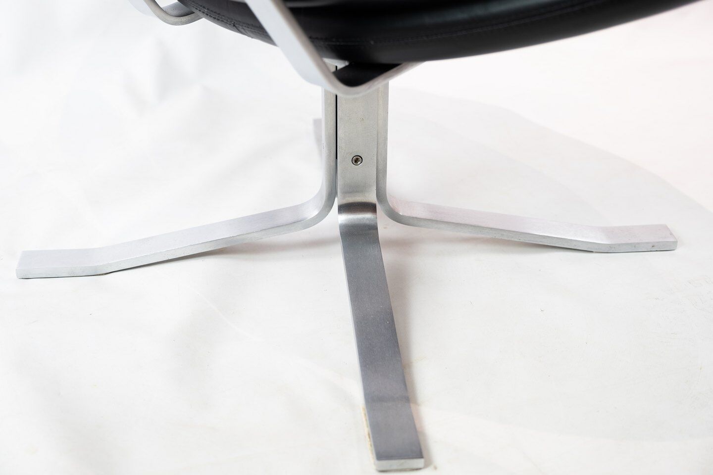 Fauteuil corona modèle EJ 5, conçu par Poul M. Volther en 1964