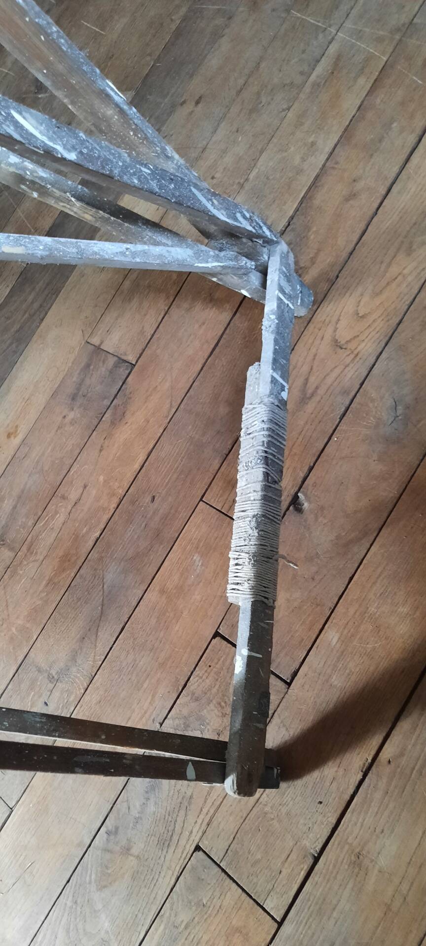 Painter's step ladder