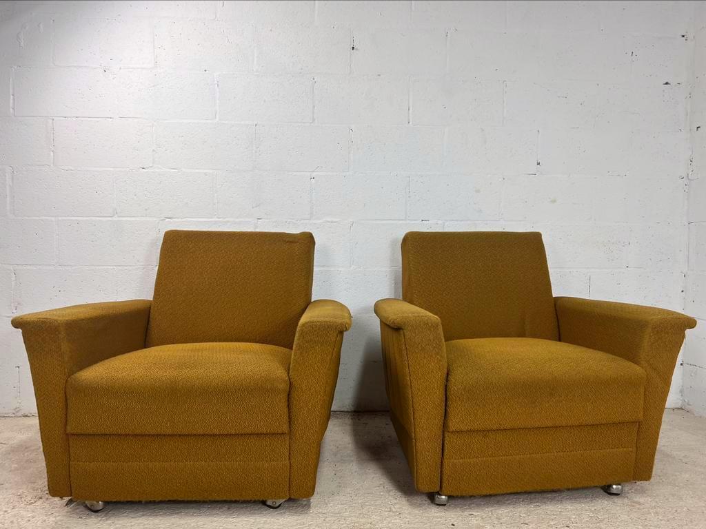 Set of 2 vintage armchairs