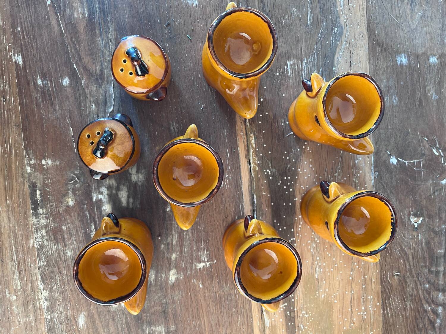 6 egg cups and 2 salt cellars from the 50s