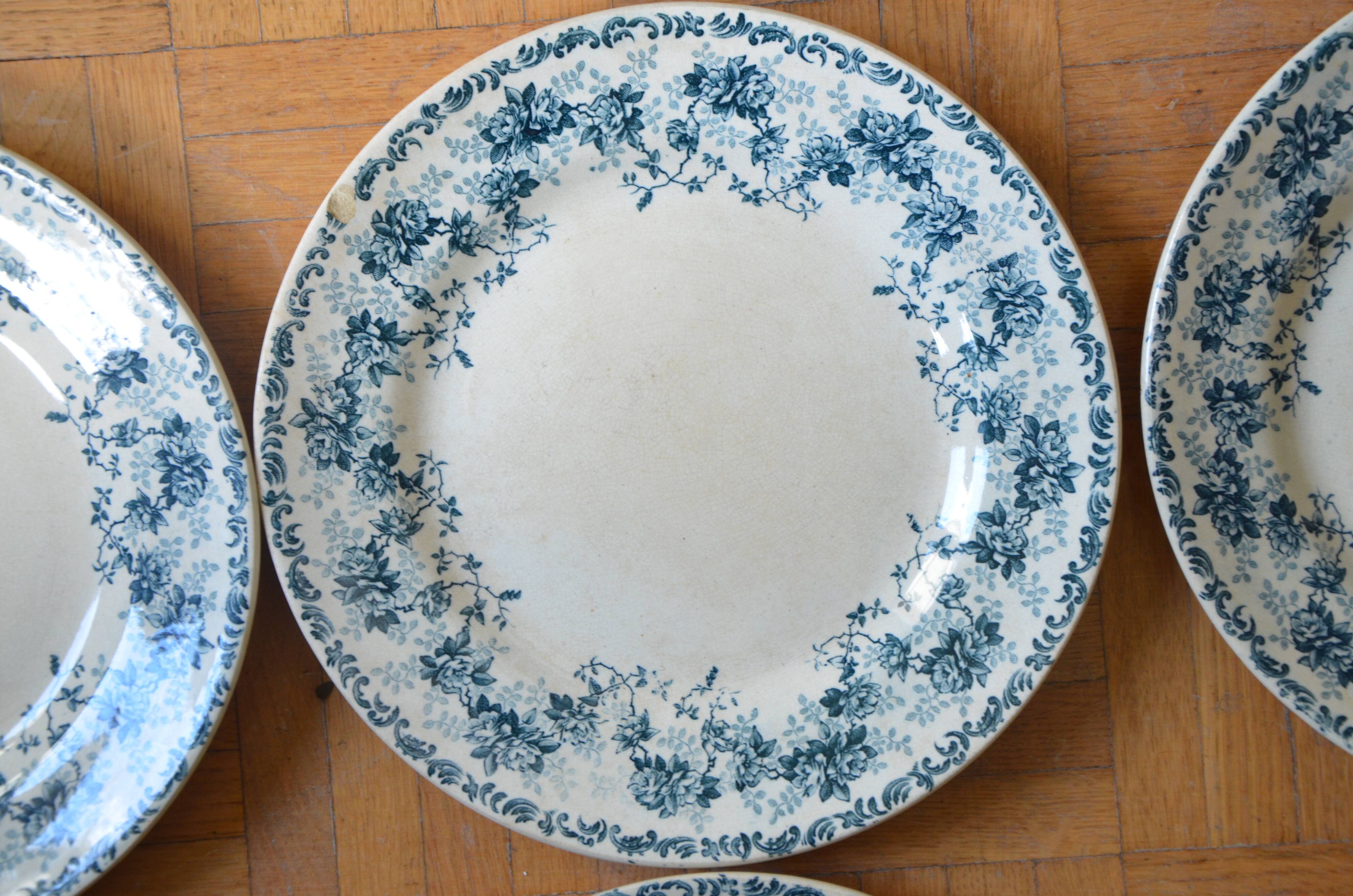 Lot of 6 plates Chosen the King, Royan collection