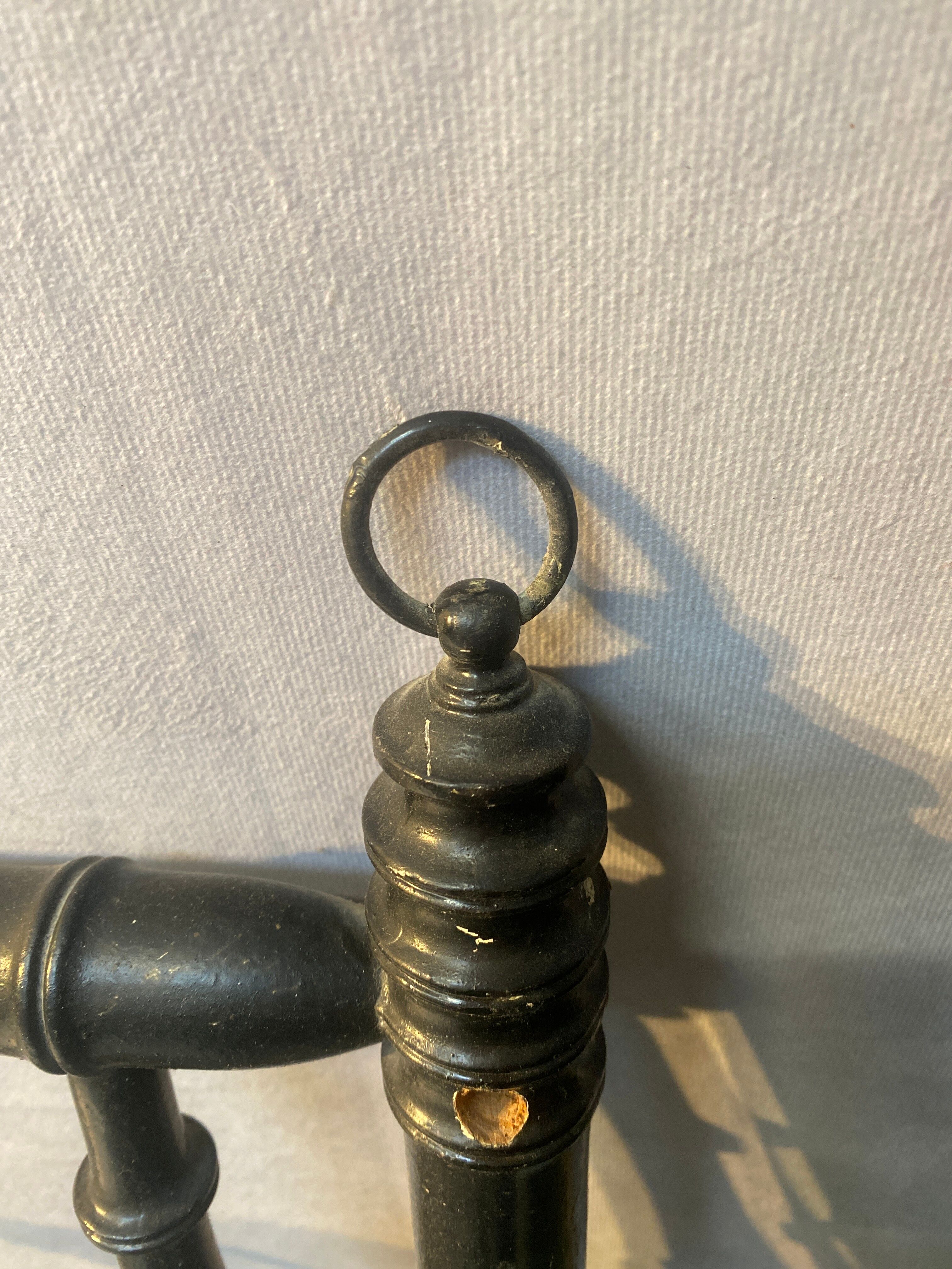 Coat rack in painted wood