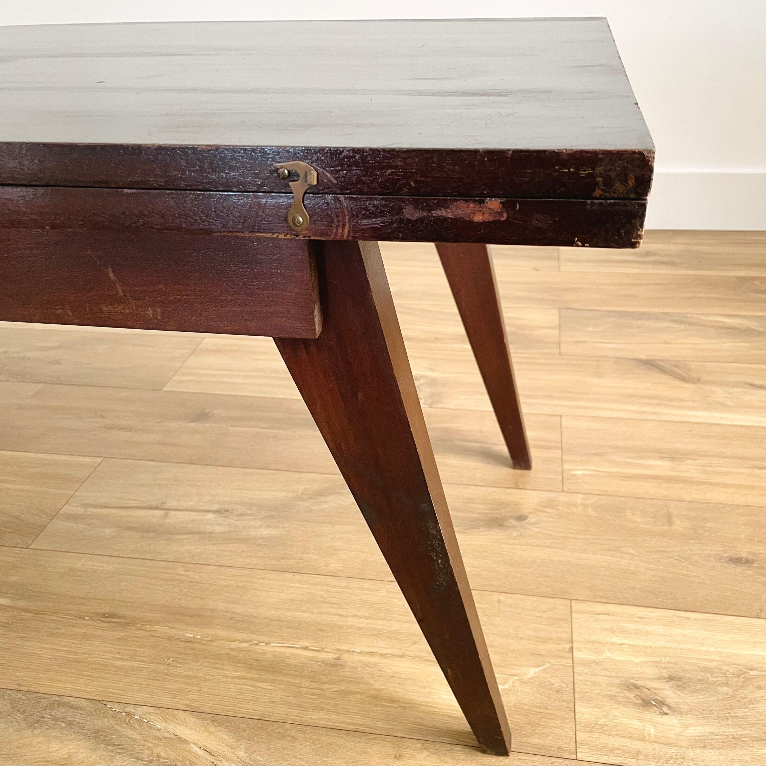 "Revelation" wallet table by Albert Ducrot