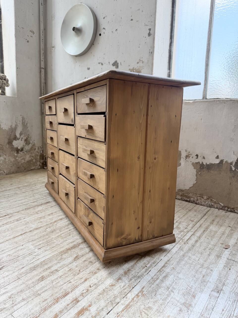 Meuble de métier en pin 1950