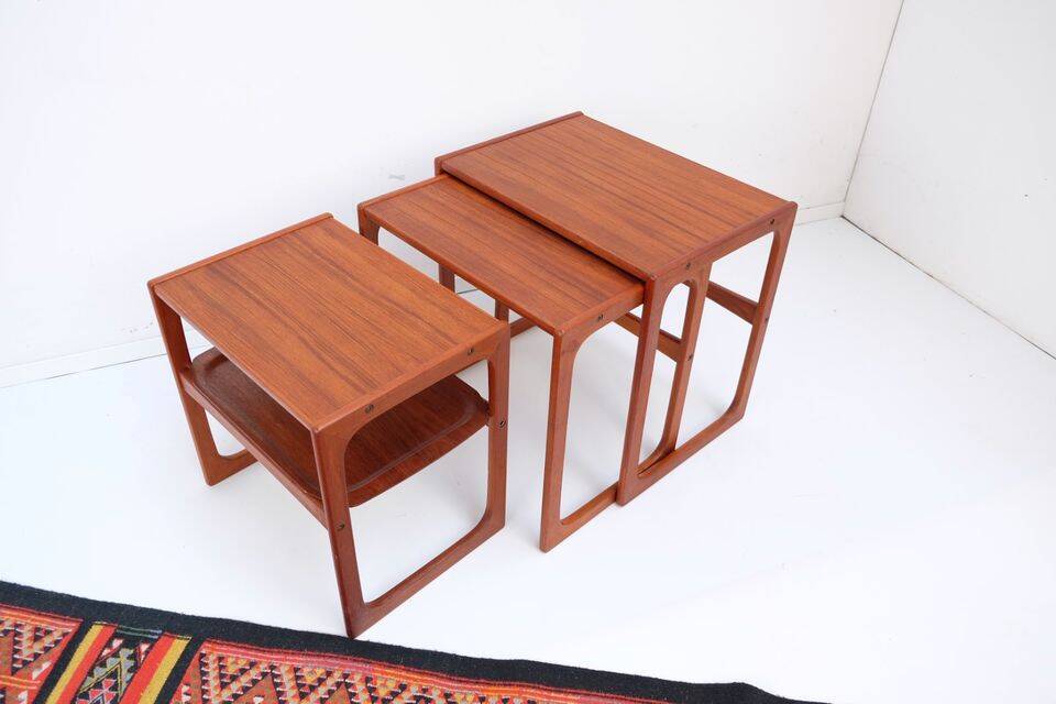 Nest tables in 1960s style, in gel-stained teak.