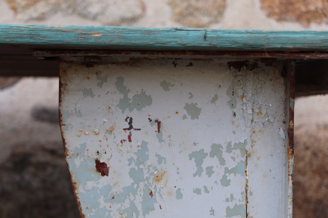 Sculptor's table / craft table