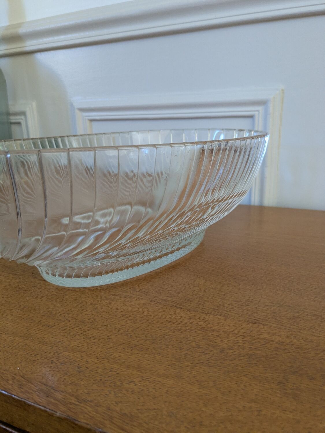 Glass dish