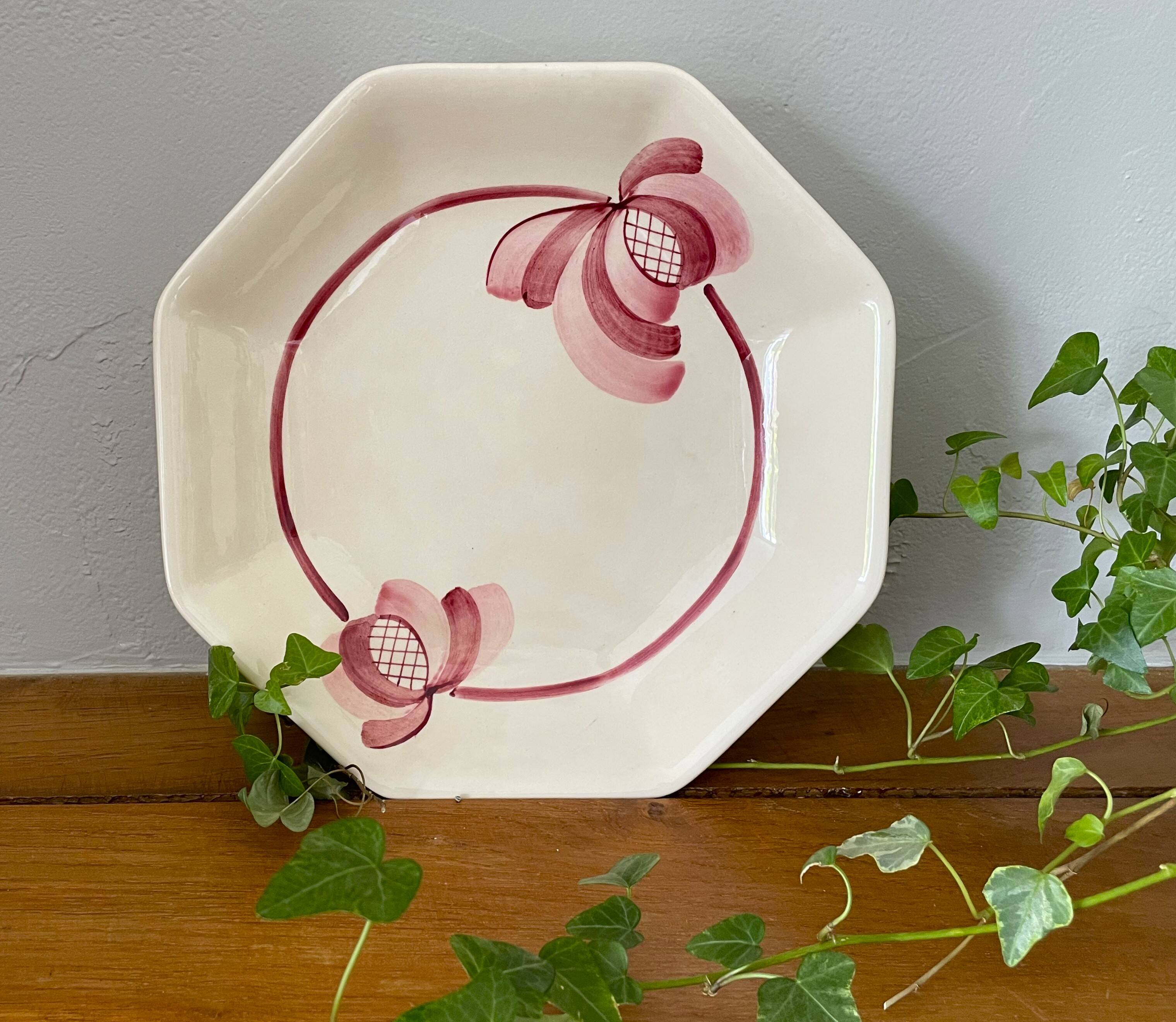 Antique compote dish in Villeroy & Boch earthenware.